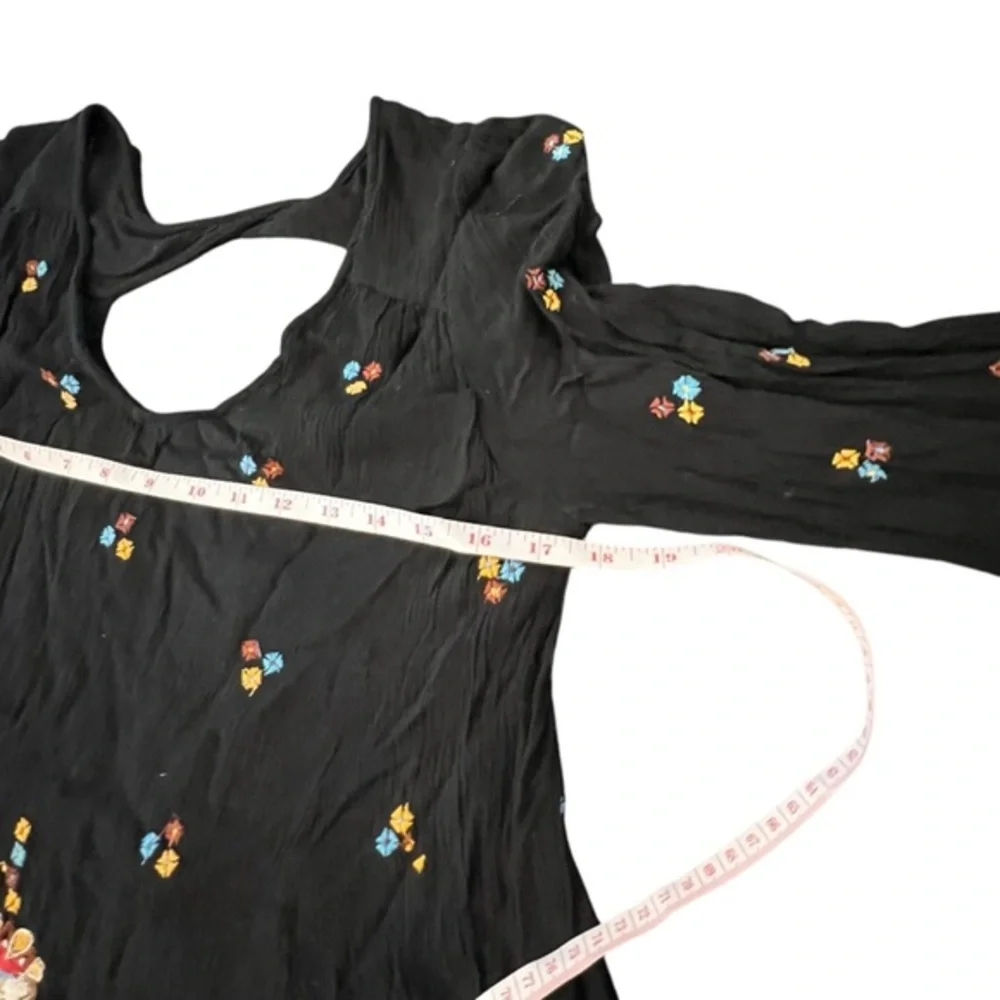 FREE PEOPLE Black Oxford Embroidered Dress Size Small BOHO Long‎ Sleeve Floral
